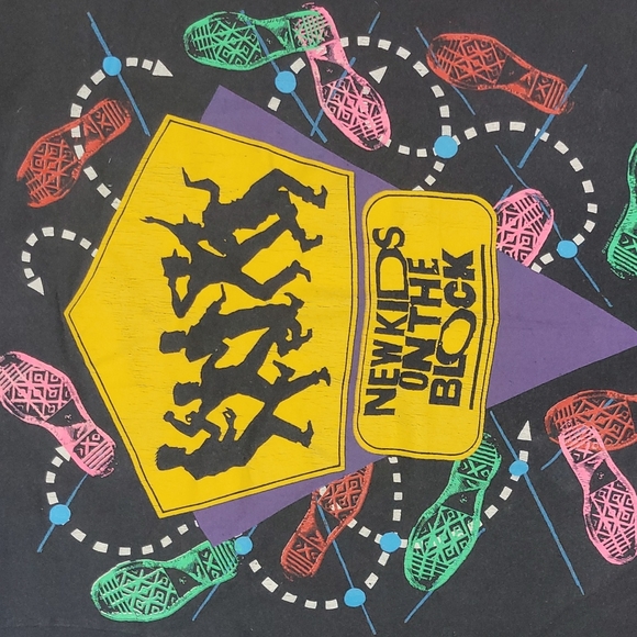 Vintage. Made in USA. Hanes. New Kids On The Block. RARE. Size Large. - Picture 5 of 6